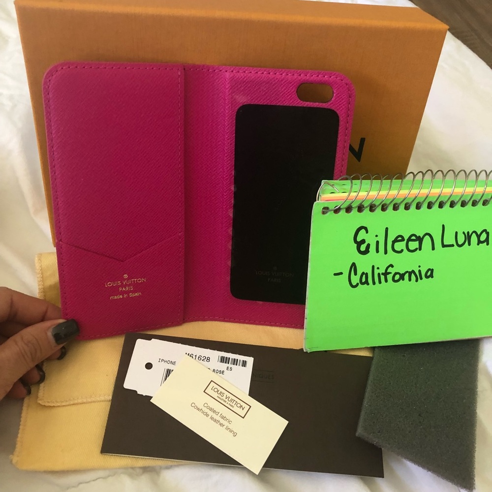 BNWT IPHONE FOLIO